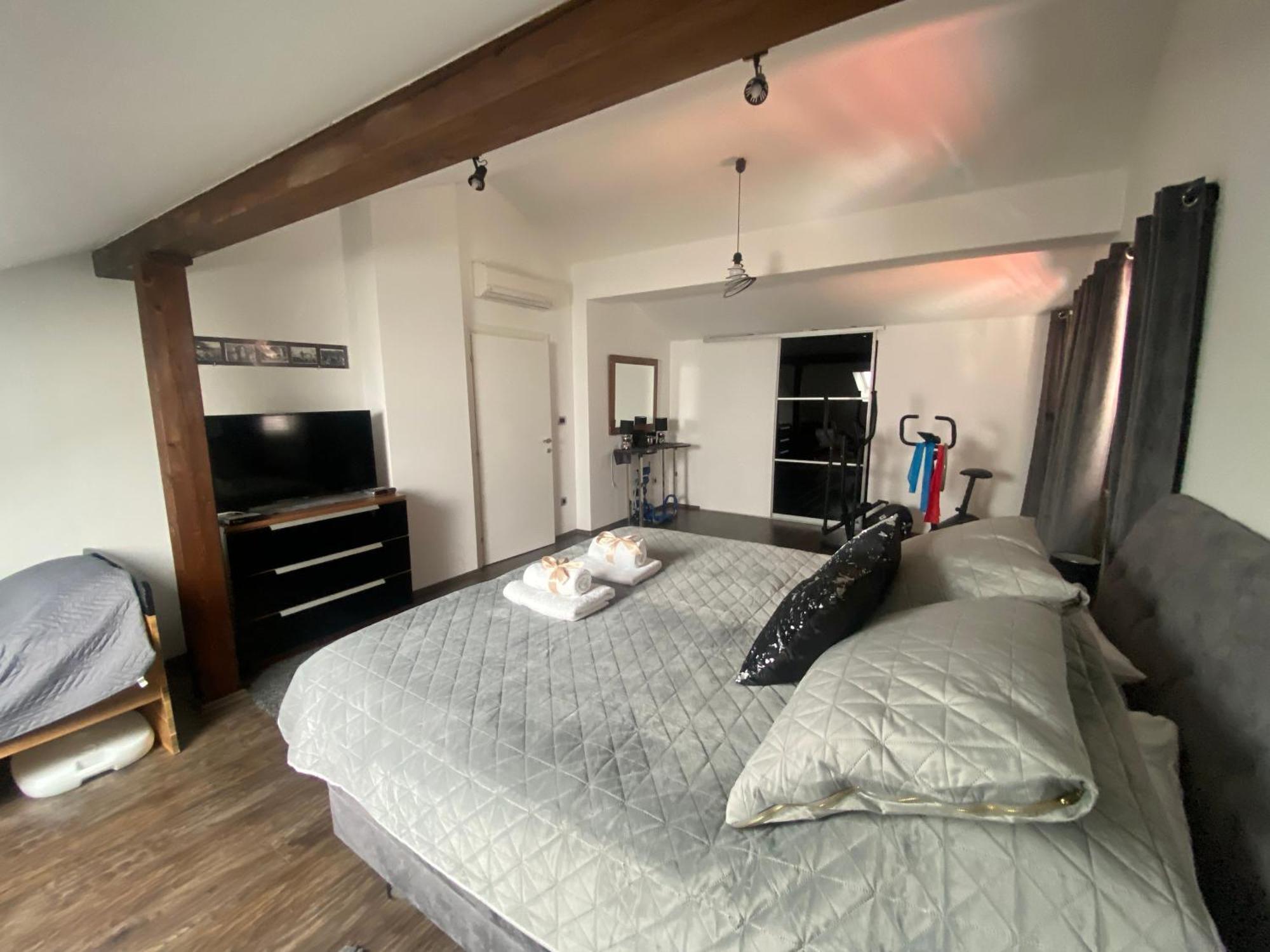 Penthouse Apartment ลอฟราน ภายนอก รูปภาพ